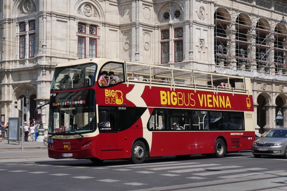 tour bus for vienna